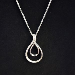 Avon Necklace